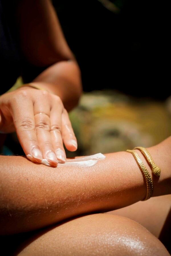 Luxuriant Moisturizing Cream - Image 12